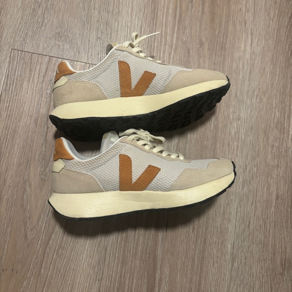 Veja Paulistana Sneakers with platform, Cream and Orange Suede Accents US 7/EU38 - Picture 4 of 9
